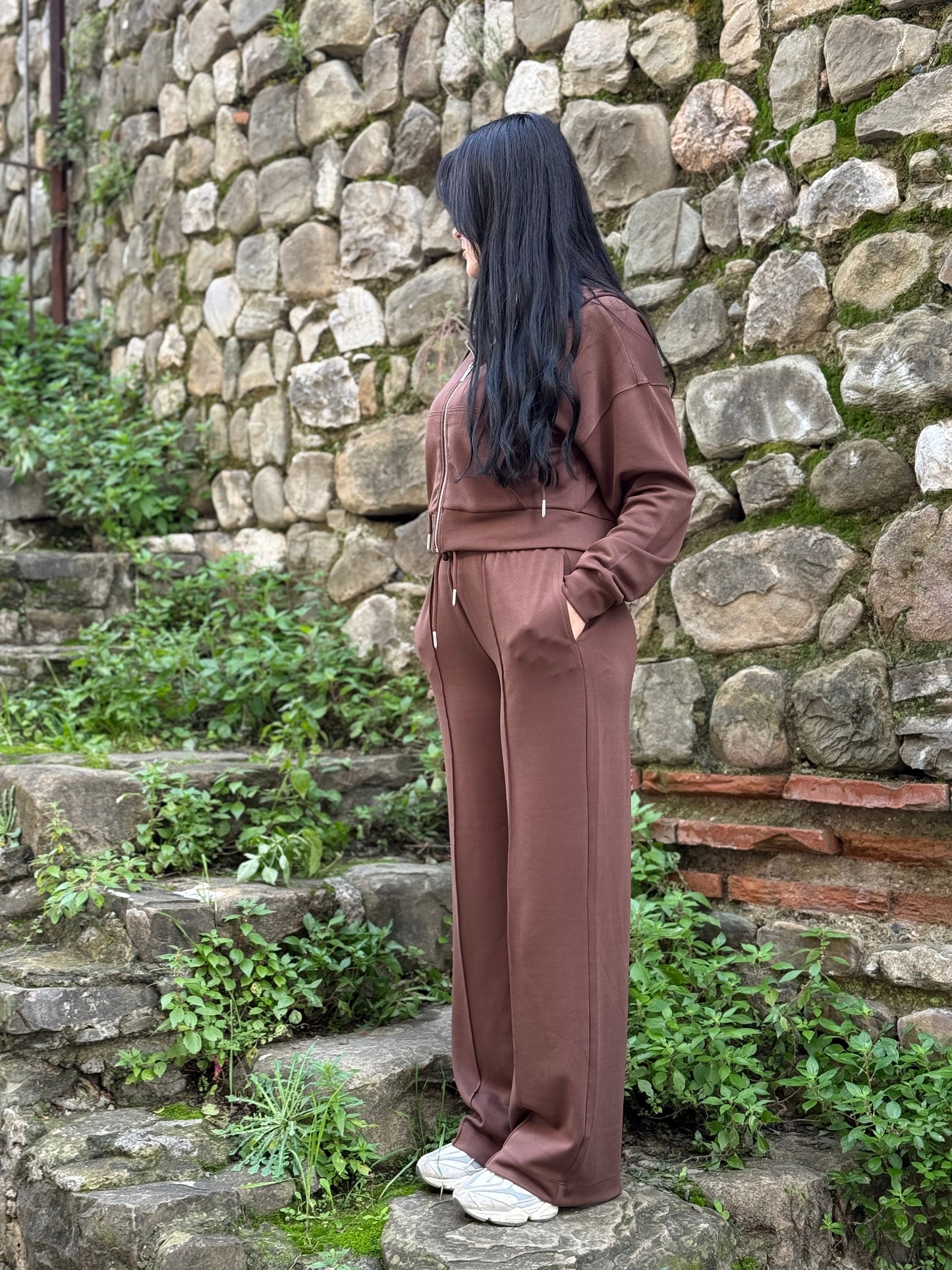 Set sportiv ne ngjyre kafe